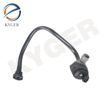 acheter 1390 7636 152 Systèmes de moteur automobile Réspirateur de réservoir de carburant Pour BMW F10 F11 Réspirateur 13907636152 Cardburne fabrication en ligne