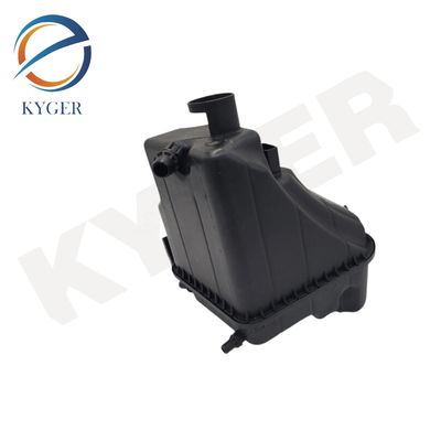 acheter 17138677649 Parties moteur Système de refroidissement Réservoir de réservoir d'expansion de liquide de refroidissement 1713 8677 649 Pour BMW F30 F80 F21 F32 F82 F33 F83 F36 fabrication en ligne