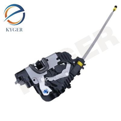 099 720 04 01 Pièces de carrosserie pour voitures Module de verrouillage de porte d'entrée Pièces de voiture Cardburne