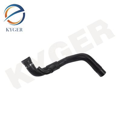 Pièces automobiles moteur flexible renforcé de la pompe de coude radiateur de la pompe de refroidissement de la pompe de refroidissement de la pompe de refroidissement LR006993 Pour Land Rover Freelander 2